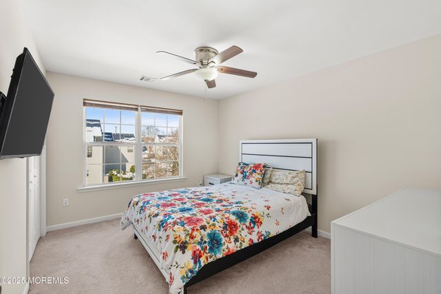 17 Heather Way, Barnegat, NJ 08005