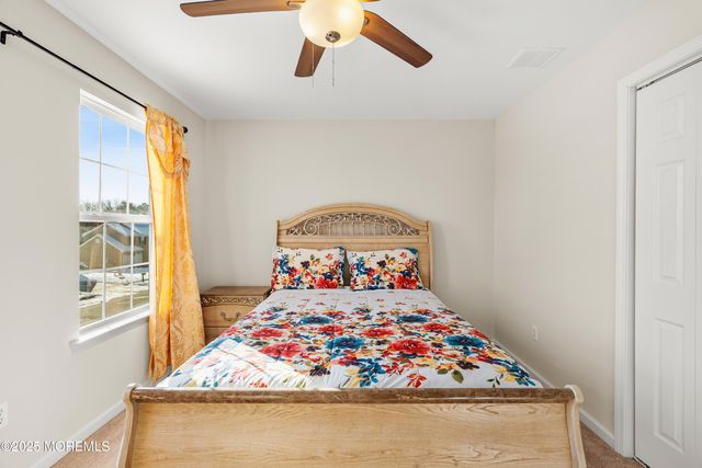 17 Heather Way, Barnegat, NJ 08005