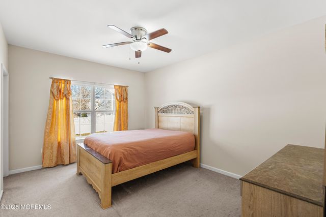 17 Heather Way, Barnegat, NJ 08005