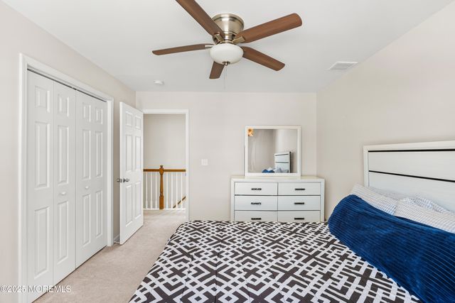 17 Heather Way, Barnegat, NJ 08005