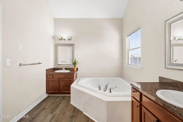 17 Heather Way, Barnegat, NJ 08005