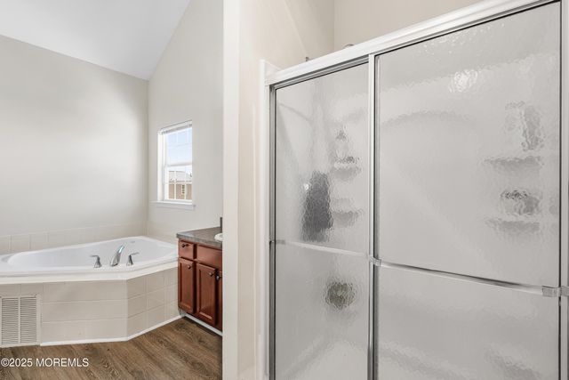 17 Heather Way, Barnegat, NJ 08005