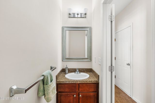 17 Heather Way, Barnegat, NJ 08005