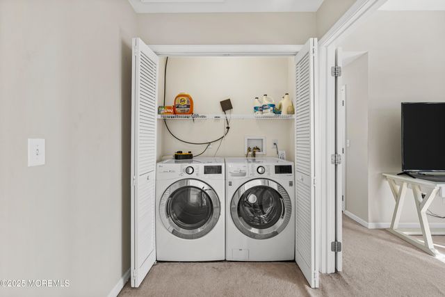 17 Heather Way, Barnegat, NJ 08005