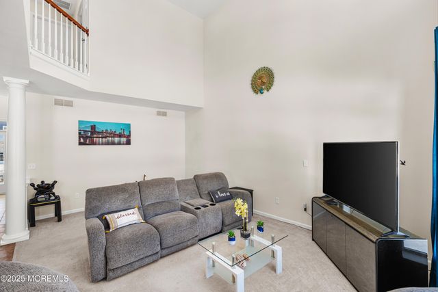 17 Heather Way, Barnegat, NJ 08005