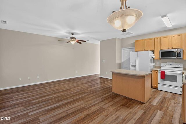 295 Plaza Drive D, Chapel Hill, NC 27517