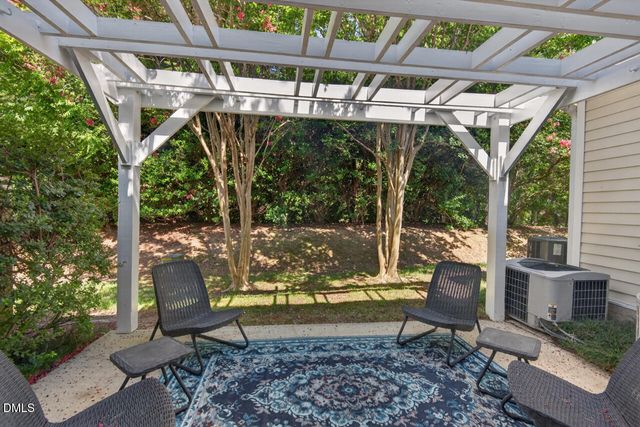 295 Plaza Drive D, Chapel Hill, NC 27517