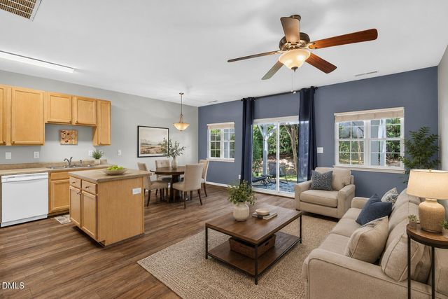 295 Plaza Drive D, Chapel Hill, NC 27517
