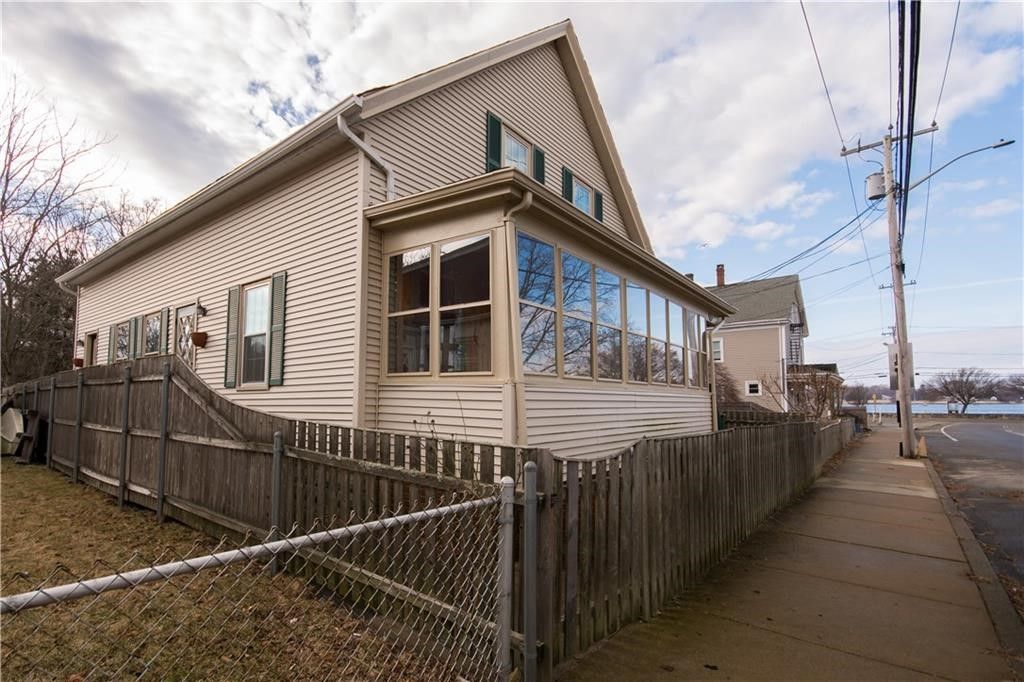 12 Washington Street 2, Bristol, RI 02809