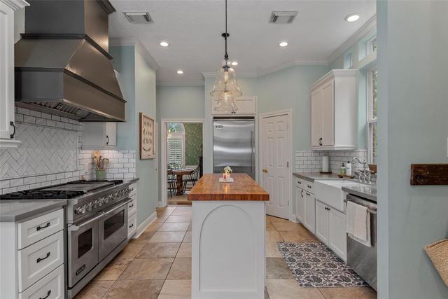 5710 Redwood River Drive, Kingwood, TX 77345