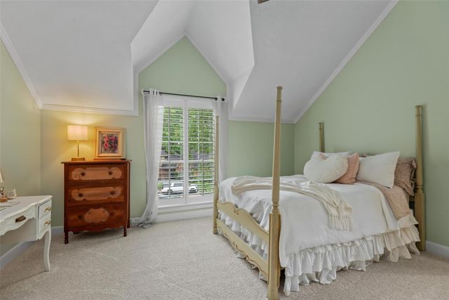 5710 Redwood River Drive, Kingwood, TX 77345