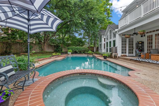 5710 Redwood River Drive, Kingwood, TX 77345