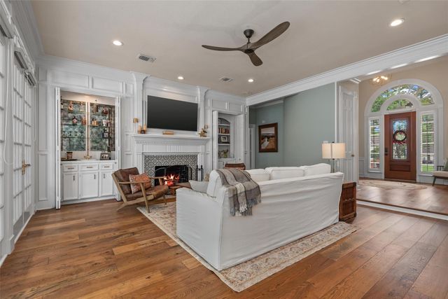 5710 Redwood River Drive, Kingwood, TX 77345