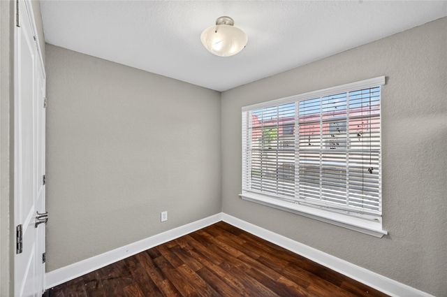 4101 Nasa Parkway Parkway 352, Larga Vista, TX 77586