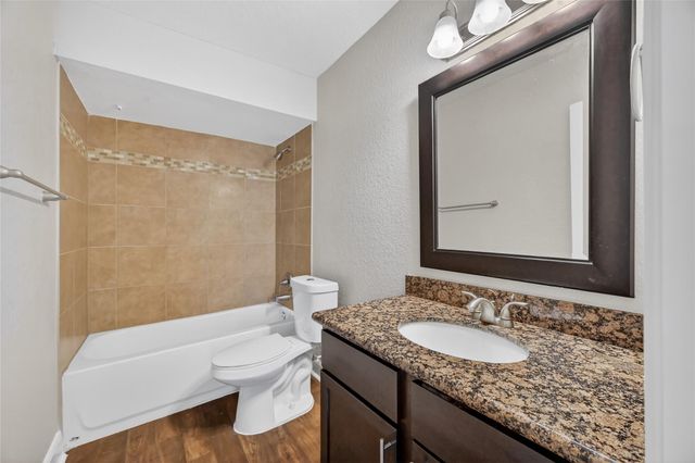 4101 Nasa Parkway Parkway 352, Larga Vista, TX 77586