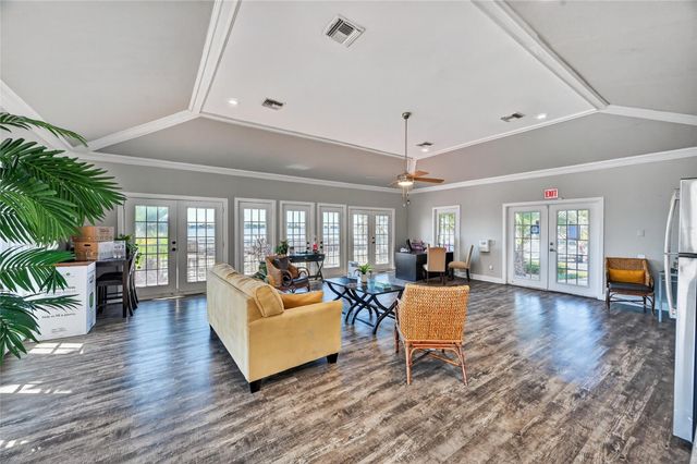 4101 Nasa Parkway Parkway 352, Larga Vista, TX 77586