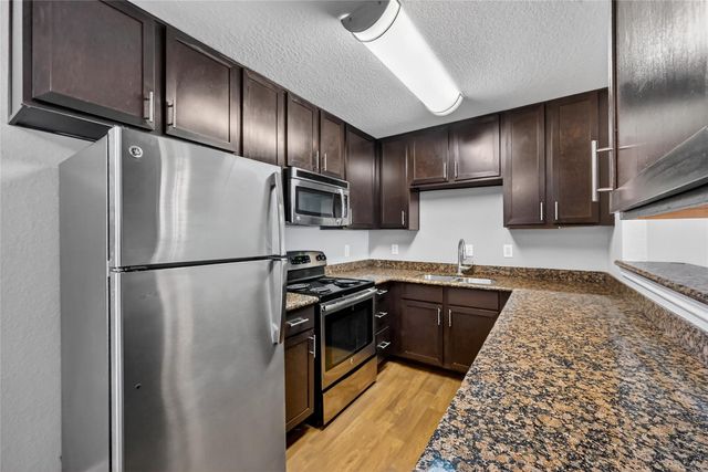 4101 Nasa Parkway Parkway 352, Larga Vista, TX 77586