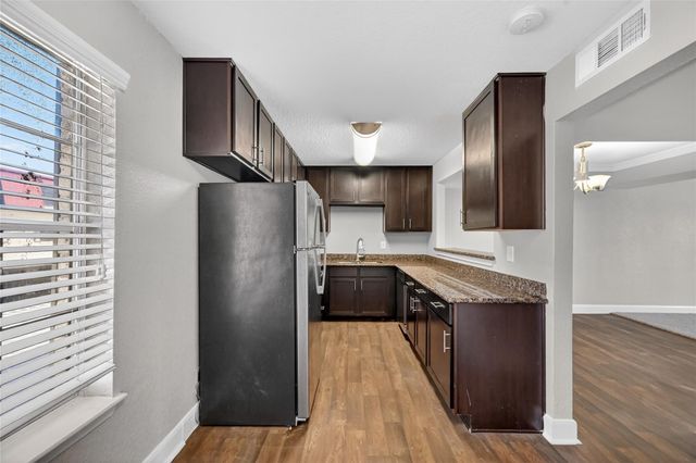 4101 Nasa Parkway Parkway 352, Larga Vista, TX 77586