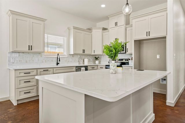 1512 Holly Vista Street, Waco, TX 76711