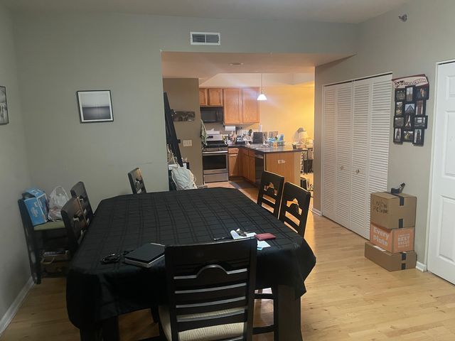 6400 N NORTHWEST Highway 211, Chicago, IL 60631