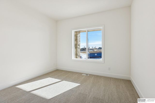 21428 Z Street, Elkhorn, NE 68022