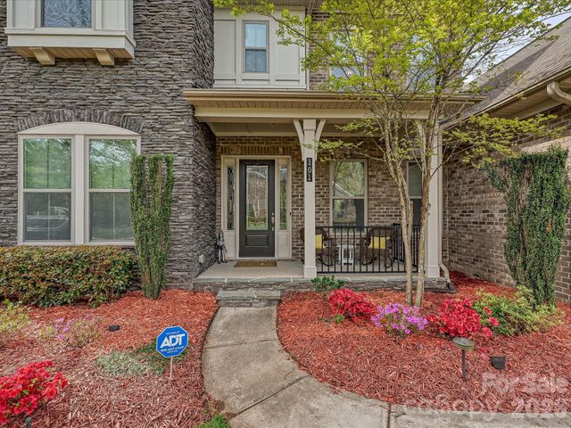 101 Enclave Boulevard, Matthews, NC 28104