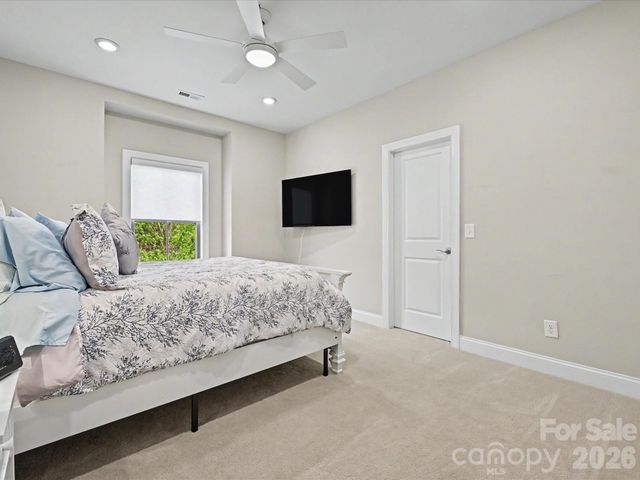 101 Enclave Boulevard, Matthews, NC 28104