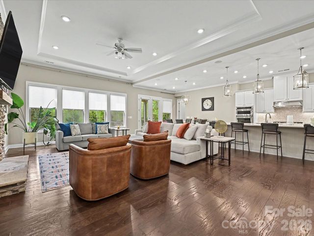 101 Enclave Boulevard, Matthews, NC 28104