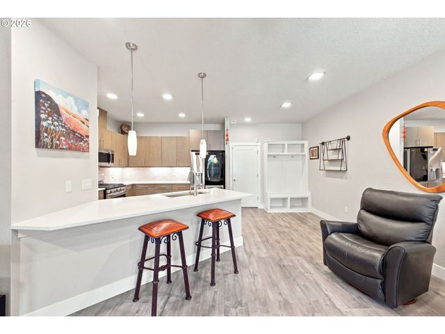 170 Sw LANCASTER Ct, Troutdale, OR 97060