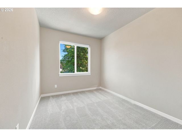 170 Sw LANCASTER Ct, Troutdale, OR 97060