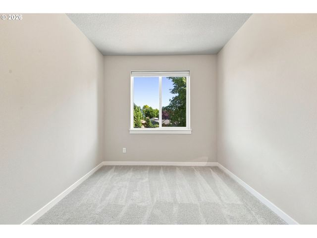 170 Sw LANCASTER Ct, Troutdale, OR 97060