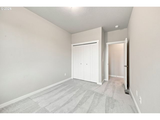 170 Sw LANCASTER Ct, Troutdale, OR 97060