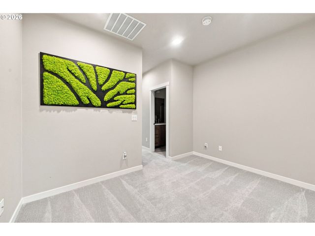 170 Sw LANCASTER Ct, Troutdale, OR 97060