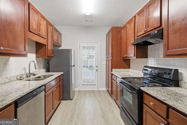 8642 Thomas Lane, Riverdale, GA 30274