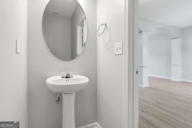 8642 Thomas Lane, Riverdale, GA 30274