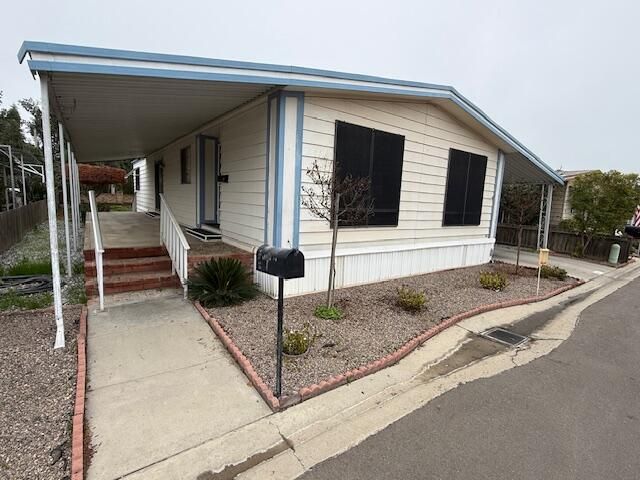 2627 W Midvalley Avenue 55, Visalia, CA 93277