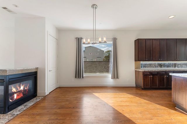 1616 Edwards Street A, Houston, TX 77007