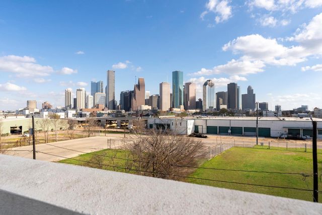 1616 Edwards Street A, Houston, TX 77007