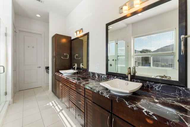 1616 Edwards Street A, Houston, TX 77007