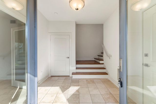 1616 Edwards Street A, Houston, TX 77007