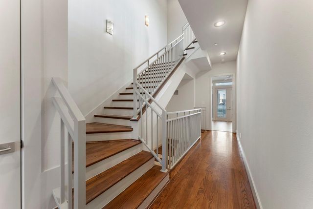 1616 Edwards Street A, Houston, TX 77007