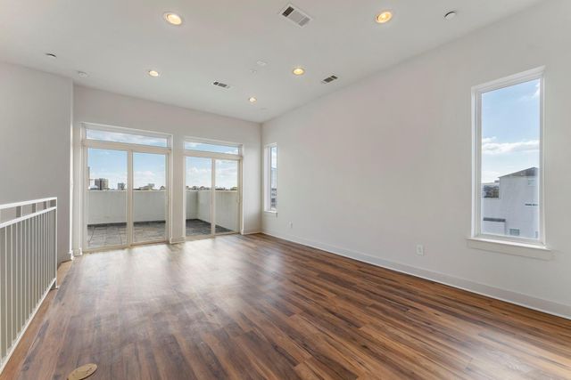 1616 Edwards Street A, Houston, TX 77007