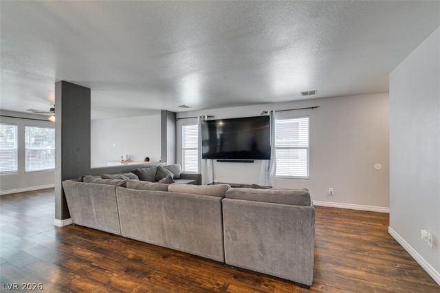 9557 Green Spruce Street, Las Vegas, NV 89123