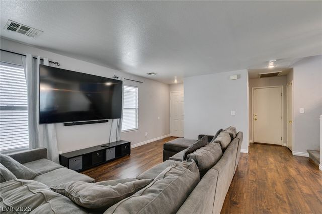 9557 Green Spruce Street, Las Vegas, NV 89123