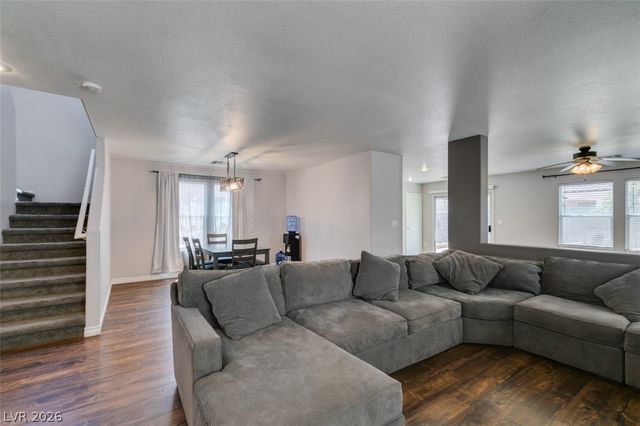 9557 Green Spruce Street, Las Vegas, NV 89123