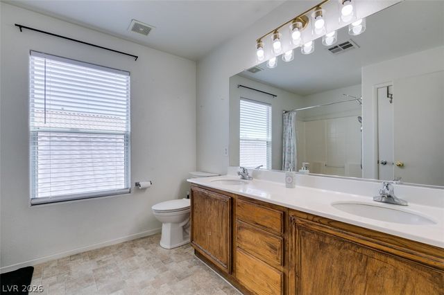 9557 Green Spruce Street, Las Vegas, NV 89123