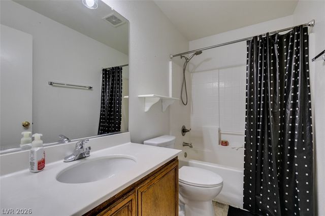 9557 Green Spruce Street, Las Vegas, NV 89123