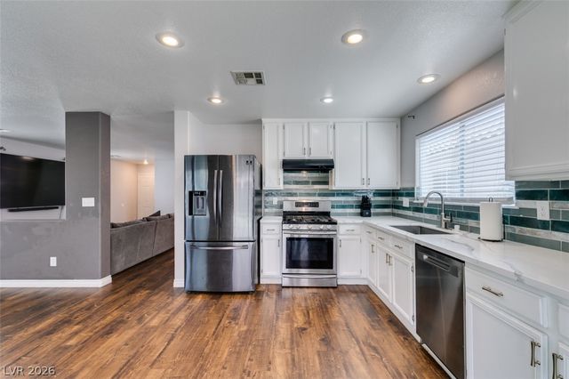 9557 Green Spruce Street, Las Vegas, NV 89123