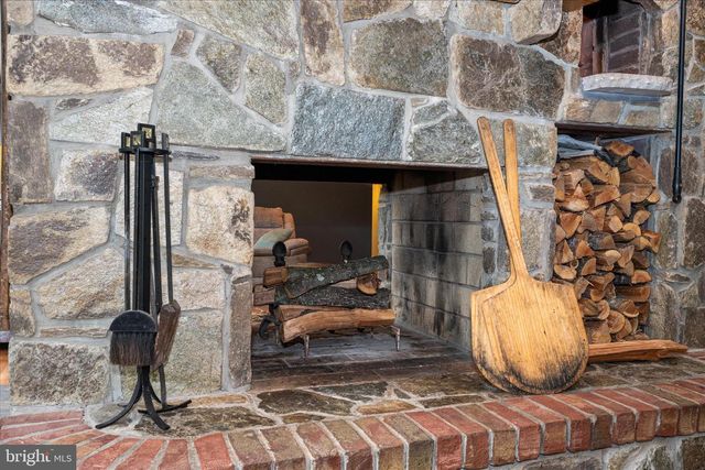 18400 NEW CUT RD, Mount Airy, MD 21771
