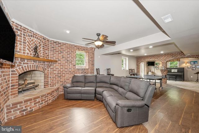 18400 NEW CUT RD, Mount Airy, MD 21771